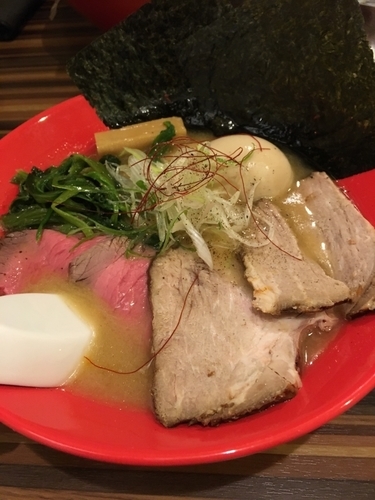 「らーめん全部のせ 980円」@RAMEN DINING JinGuの写真