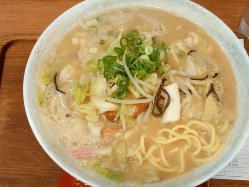 「博多ちゃんぽん」@生粋 博多らぁめんふくちゃん 築地総本店の写真