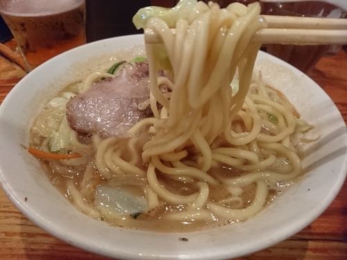 「濃菜麺780円＋ビール」@濃菜麺 井の庄の写真