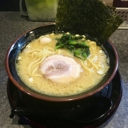 ラーメン 700円