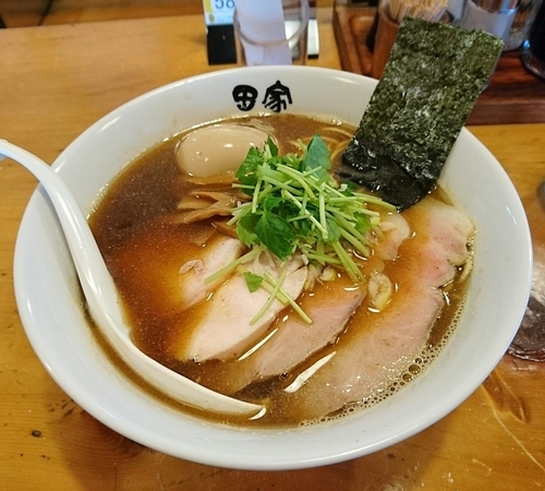 「特製煮干しそば　醤油」@中華そば 田家 本店の写真
