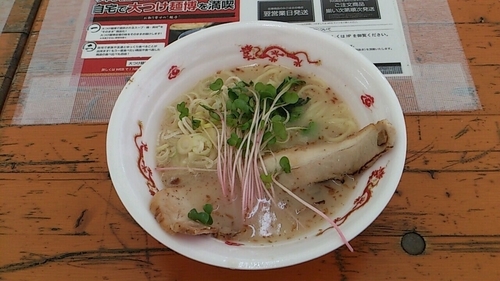 「鳥の鶏次_焦がし濃厚鶏白湯 炙り肉盛りそば_860円」@大つけ麺博 2016の写真