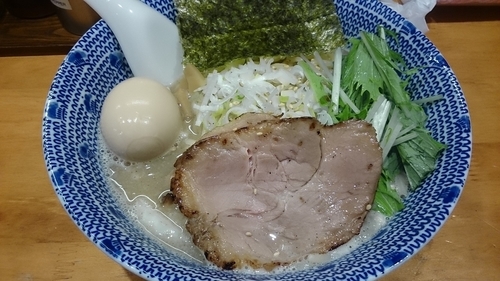 「塩ラーメン」@もんなか 〇心厨房の写真