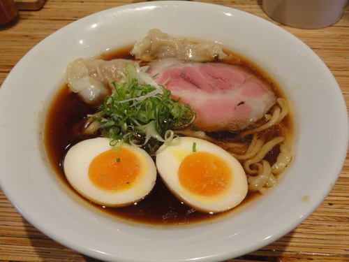 「【限定】日本三大地鶏のワンタン麺」@NOODLE STOCK 鶴おかの写真