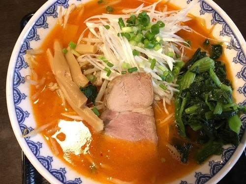 「辛味噌ラーメン 850円（ほうれん草+100円）」@麺屋 ゆうきの写真