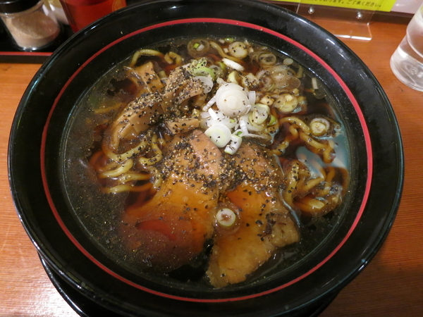 富山ブラックラーメン