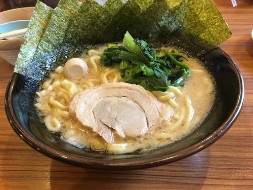 「ラーメン+のり／¥734＋108」@壱角家 ふじみ野店の写真