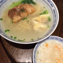 香港麺新記 台場店の画像