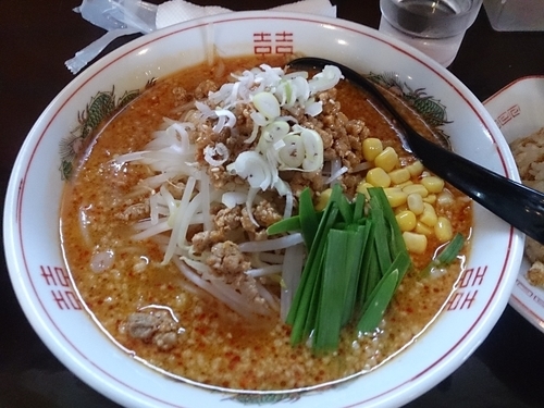 「ピリ辛みそラーメン 2辛」@中華食堂 餃子の味蔵の写真