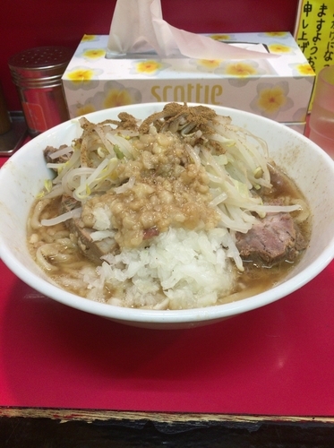 「豚ラーメン アブラ 玉ねぎ 魚粉」@豚ラーメン 蕨店の写真