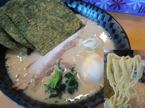 「豚骨醤油750+中盛100+味付半玉50円」@麺処 ななしの写真
