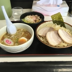 濃厚チャーシューつけ麺とまかない飯