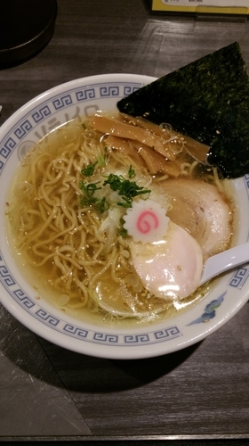 「塩中華そば」@ソラノイロ ARTISAN NOODLESの写真