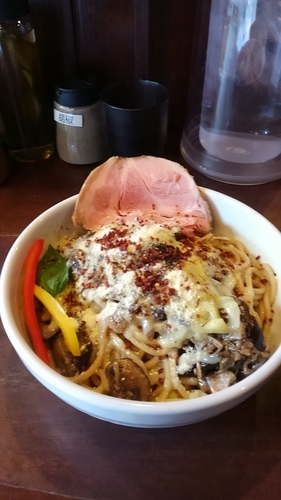 「きのこ油そば　￥800」@麺屋きころく 成増店の写真