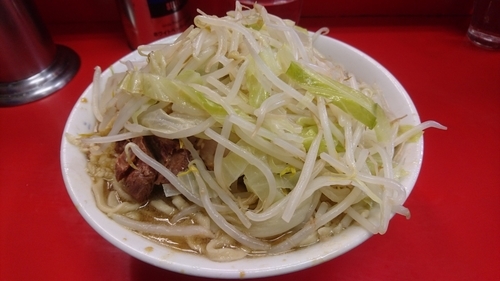 「ぶた入りラーメン(麺硬め・ニンニク)」@ラーメン二郎 三田本店の写真