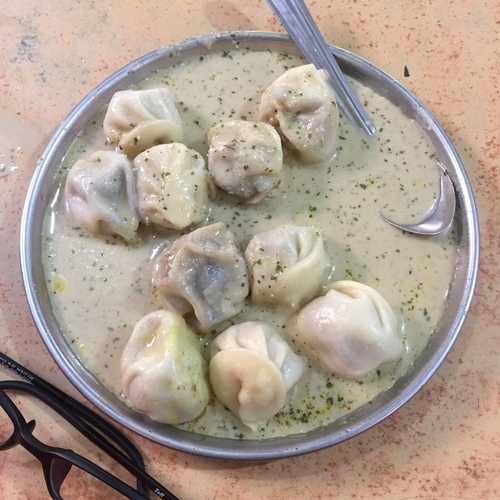 「MOMO」@New Everest Momo Centerの写真