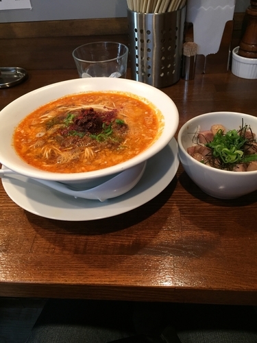 「麻辣担々麺・替玉・小さいチャーシューご飯」@創作麺工房 鳴龍の写真