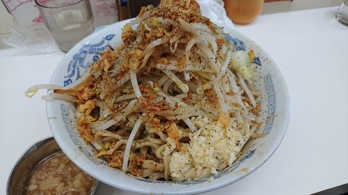 「汁なし チーズトッピング」@ラーメン荘 歴史を刻め 新栄の写真