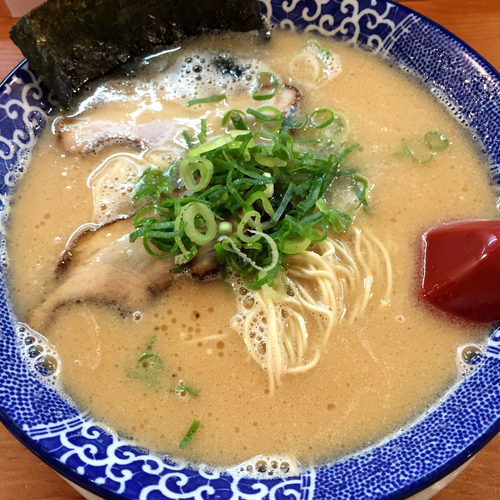 「みそとんこつ（粉落とし）　680円」@博多ラーメン鶴亀堂 太田新井町店の写真