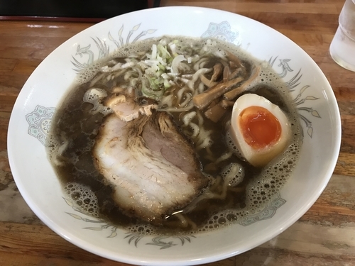 「ラーメン 中 650円」@ラーメン康家の写真