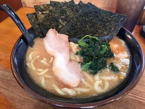 「とき卵ラーメン ¥800+チケット海苔5増しサービス」@ラーメン 大山家の写真