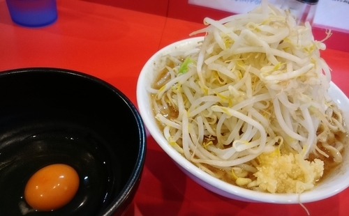 「小ラーメン 生卵」@麺屋 桐龍の写真