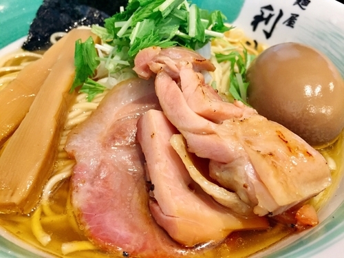 「☆土曜夜日曜限定  名古屋コーチンの鶏らぁめん  塩☆」@自家製麺 麺屋 利八の写真