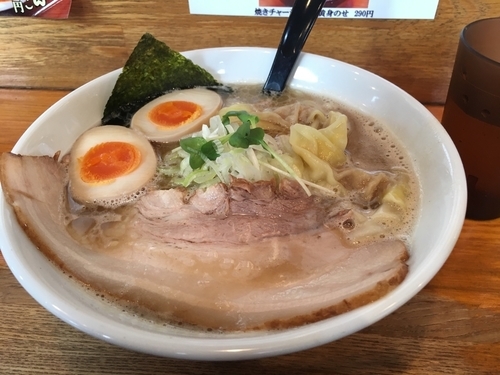 「限定 濃厚アジ煮干し豚骨らぁめん(ワンタン入り) ¥950」@ラーメン 大山家の写真
