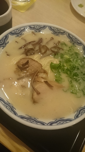 「博多ラーメン700円」@由丸 八重洲仲通り店の写真