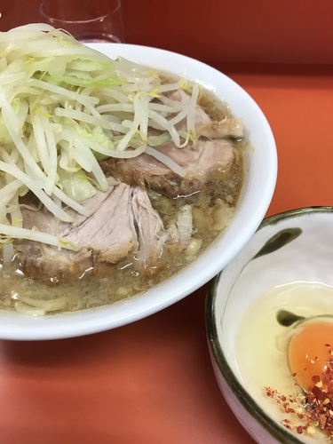 「半分固め 脂少なめ たまご 700＋50円」@ラーメン二郎 神田神保町店の写真