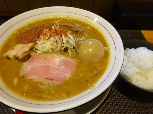 「華金味噌らぁ麺 （牛骨版） 800円 ＋ 白飯 70円」@麺庵ちとせの写真
