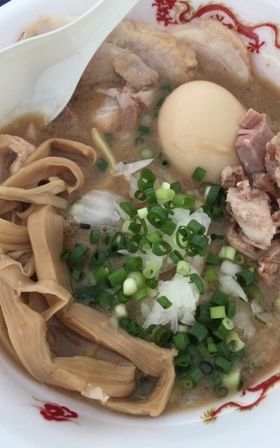 「関東極濃豚骨ラーメン肉盛りver」@大つけ麺博 2016の写真