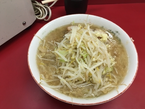 「小ラーメン（野菜少なめ＋にんにく）」@ラーメン二郎 京急川崎店の写真