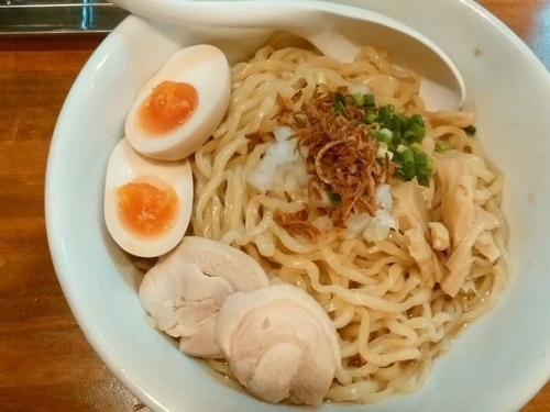 「味玉入り鶏まぜそば（中）」@濃厚鶏白湯らーめん 麺屋一楽の写真