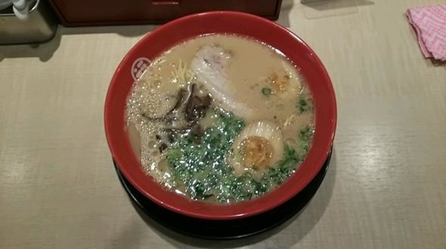 「豚骨ラーメン480円、味玉100円」@豚骨拉麺 酒場 福の軒の写真