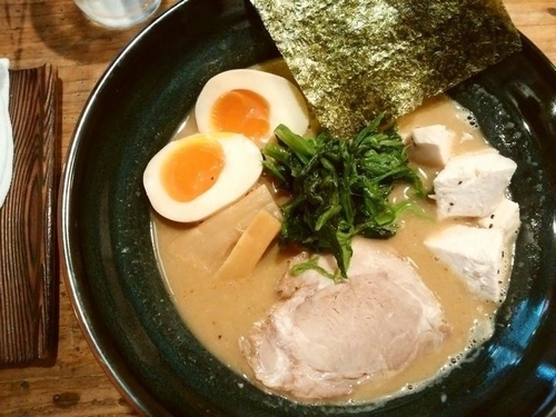 「味玉らーめん」@麺や わたるの写真