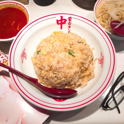 「チャーハン・半ラーメンセット（冷やし味噌）」@蒙古タンメン中本 品川店の写真