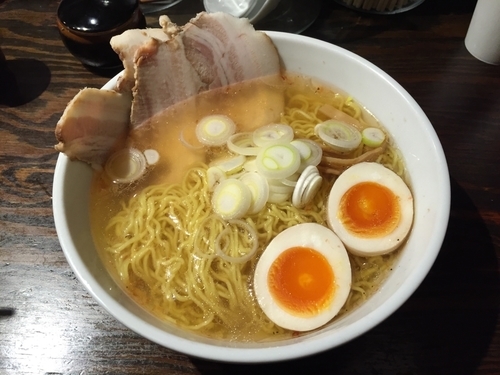 「塩ラーメン えび油」@宗家一条流がんこラーメン 十八代目の写真