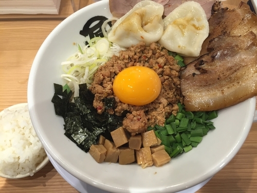 「台湾まぜそばDX：1130円」@麺や マルショウ 新なにわ大食堂店の写真