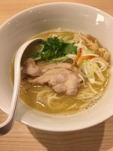 「白海老ラーメン 濃厚」@麺屋 つくつく 池袋東口店の写真