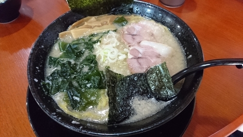 「二四六らーめん・・700円」@めんや天下人の写真
