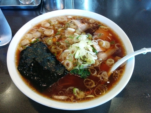「青島ラーメン大盛り800円+薬味50円」@青島食堂 曲新町店の写真