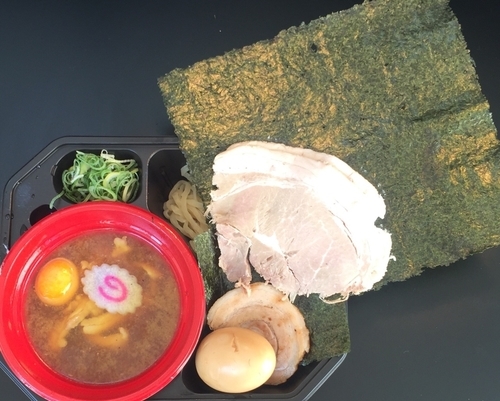 「新旬屋麺 金のつけ鶏中華+全部のせ400円」@大つけ麺博 2016の写真