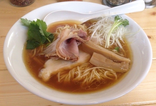 「丸鶏中華そば(正油)＋炙り叉焼丼(680円＋250円)」@味噌ぶり noodle みやみやの写真