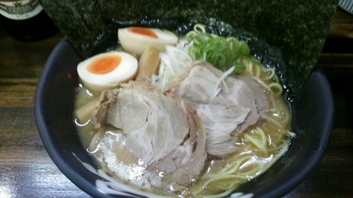 「全増し鶏白湯（醤油）ラーメン+ニンニク＋ランチタイム大盛無料」@麺や 野口の写真