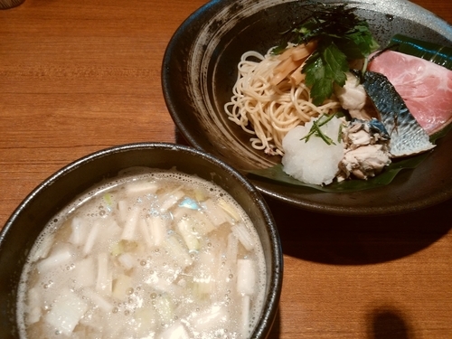 「秋魚のつけそば」@寿製麺よしかわ 川越店の写真