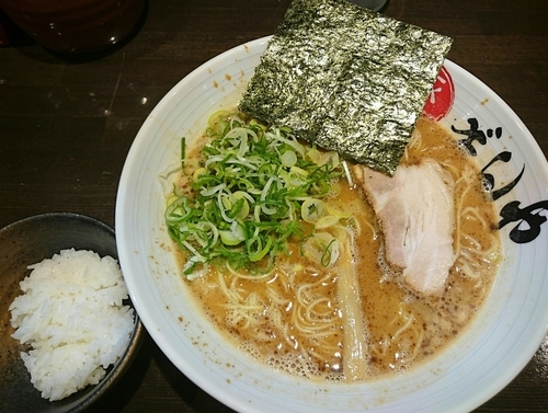 「豚そば」@ぎんや 津チャム店の写真