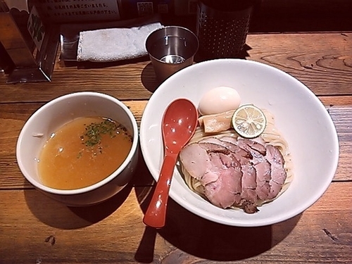 「【限定】香彩鶏だし 特製塩つけ麺」@麺屋 翔 西新宿本店の写真