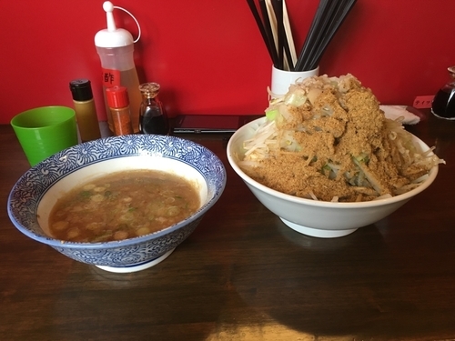 「つけ麺300g（野菜マシマシ、脂、魚粉）」@龍麺 ふえ郎の写真