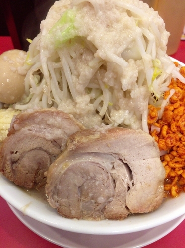 「味玉ラーメン ＋ チャーシュー」@鷹の目 獨協大学前本店の写真